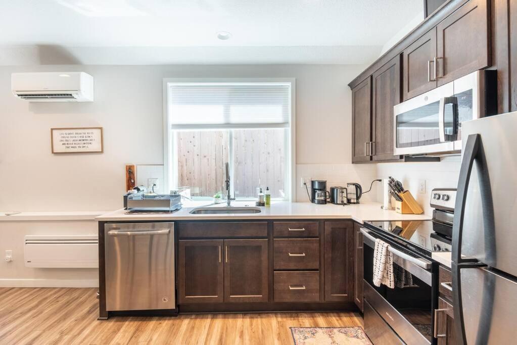Walkable Apt Next To Restaurants, Bars, And Shops! Portland Esterno foto